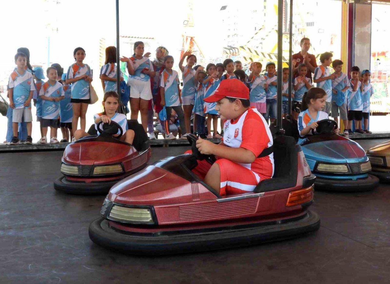 Kepez’in yaz spor okullarına lunaparklı kapanış