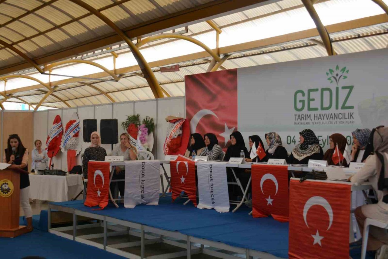 Gediz’de kadın çiftçiler için bilgi yarışması düzenlendi
