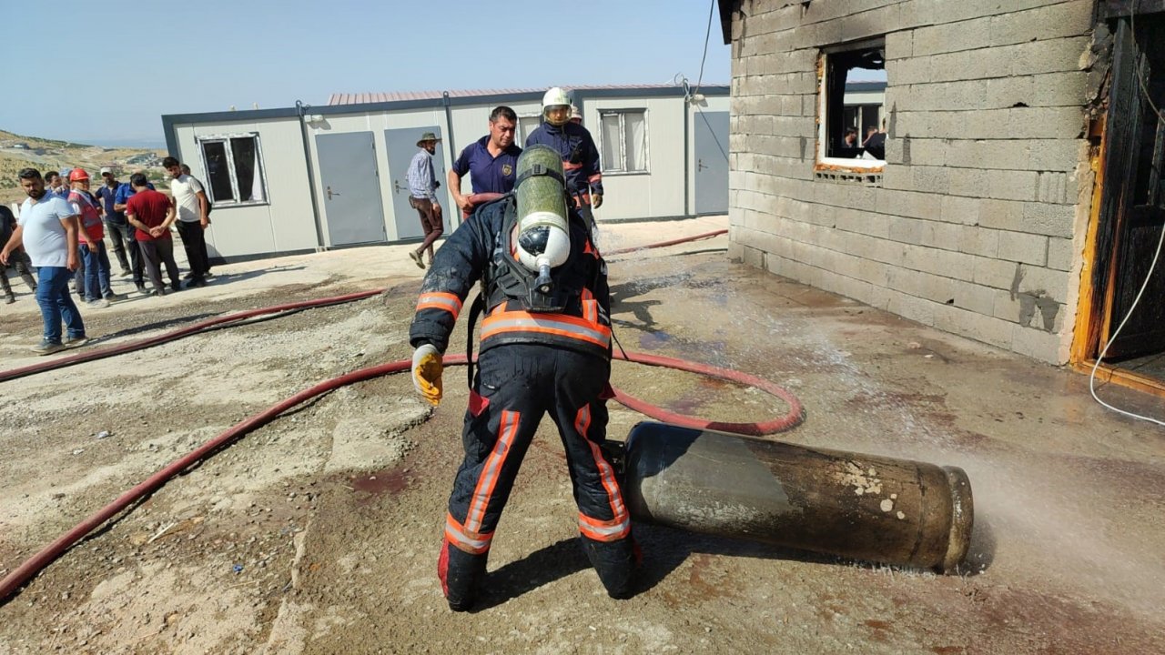 Şantiyede korkutan yangın