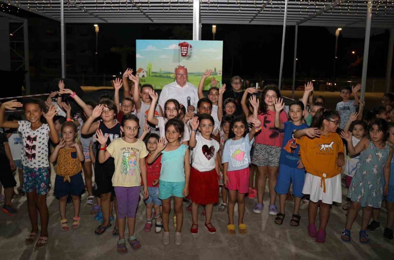 Karya ve Dostları oyunu 10 mahallede sahnelendi