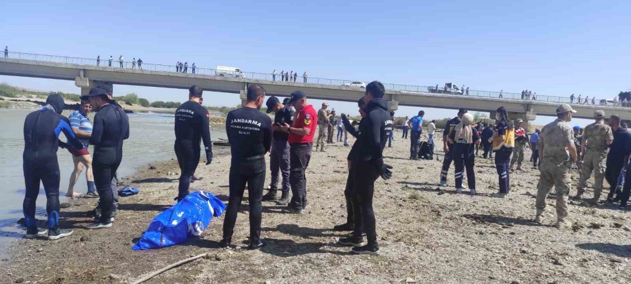 Serinlemek için Murat Nehri’ne giren genç boğuldu