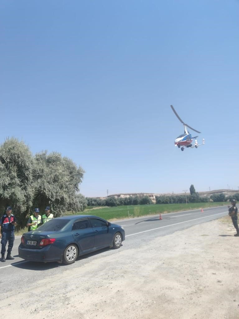 Sürücüler havadan denetlendi