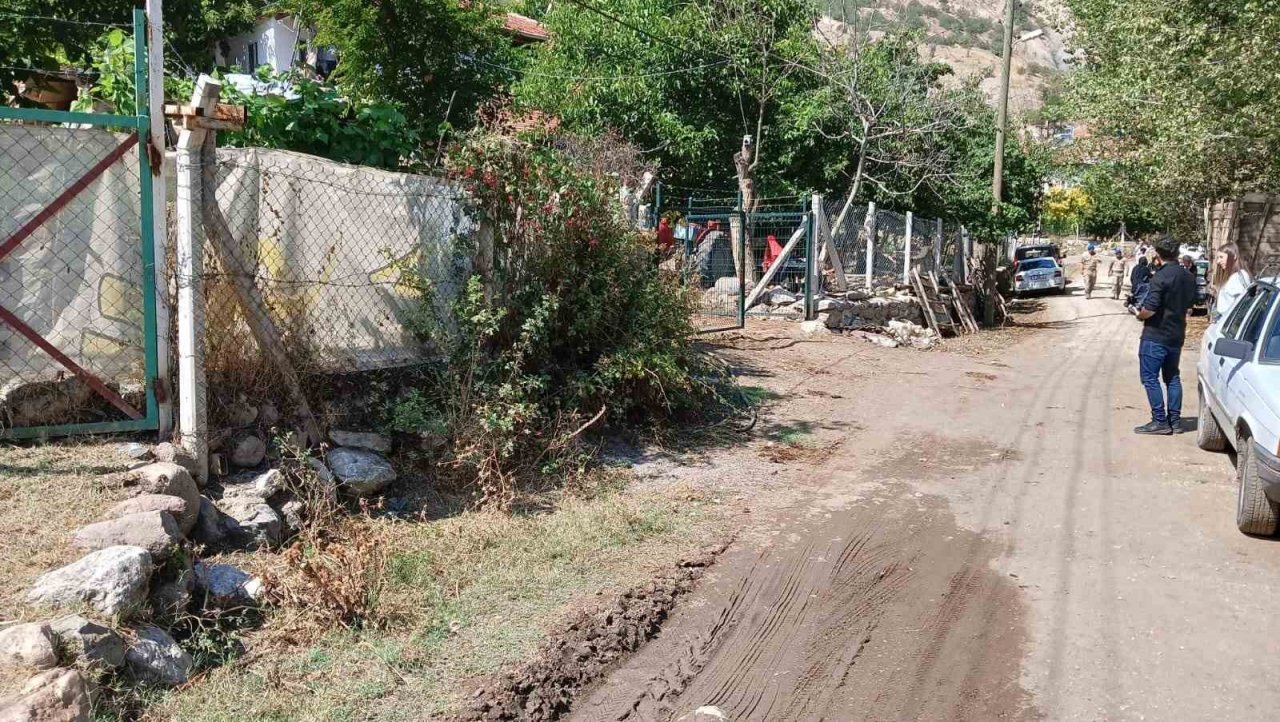 Komşularını silahla öldürüp intihar etti, olayla ilgili konuşan vatandaş kan donduran o anları anlattı