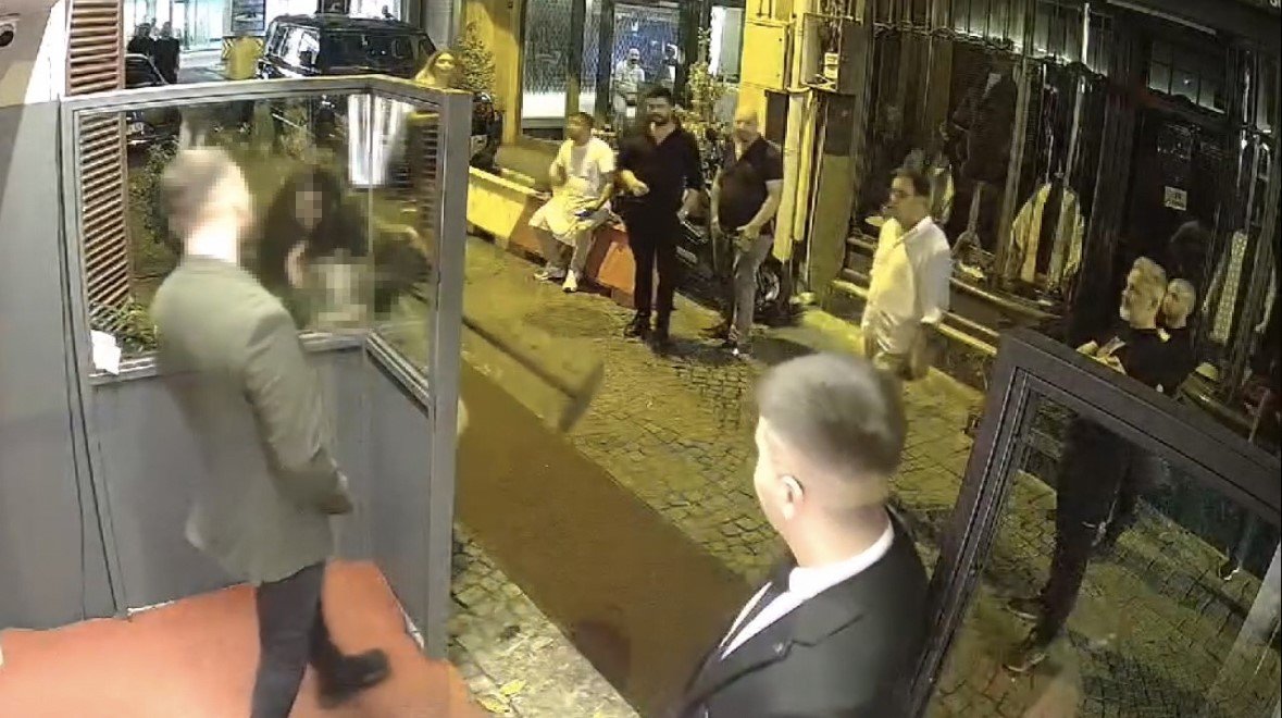 Beşiktaş’ta gece kulübünde kadınların taşkınlığı kamerada: Ortalığı birbirine kattılar