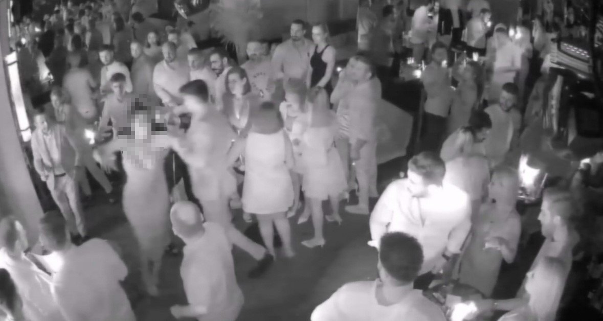 Beşiktaş’ta gece kulübünde kadınların taşkınlığı kamerada: Ortalığı birbirine kattılar