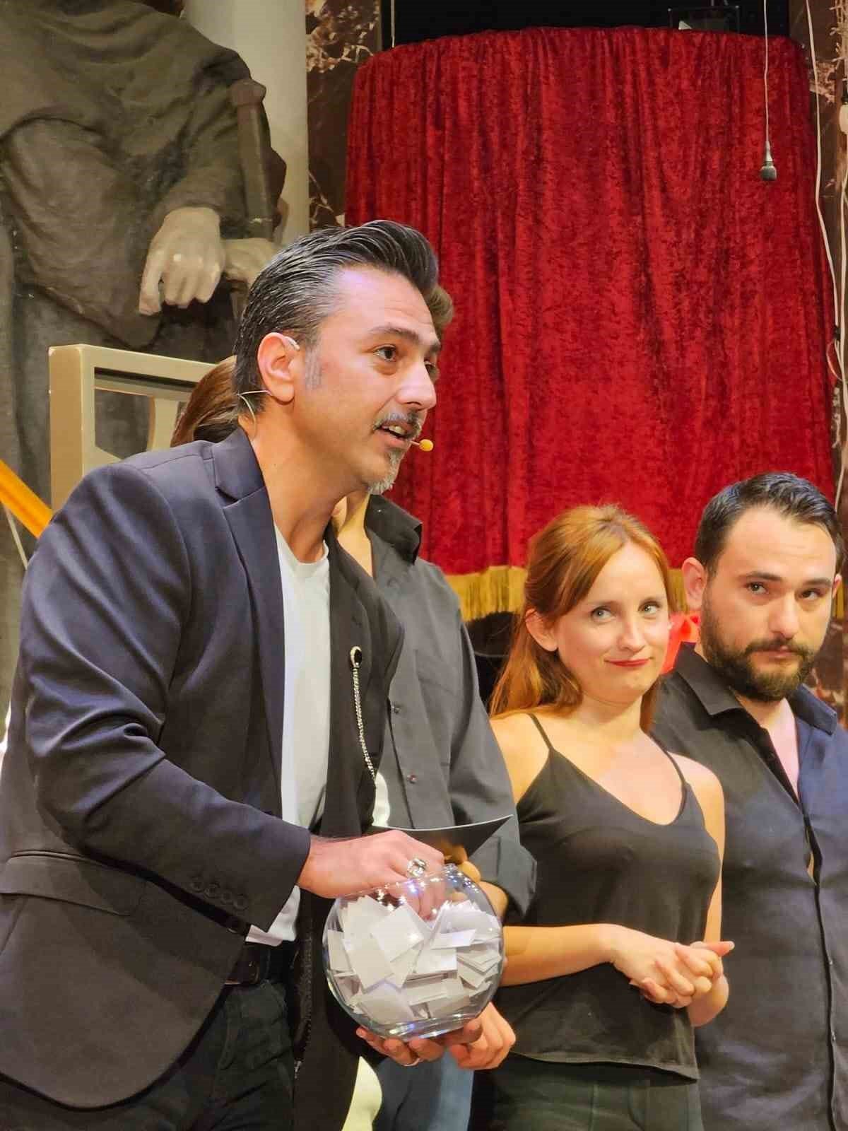 ‘Hazine Avı’ Sahne Tozu Tiyatrosu’nda