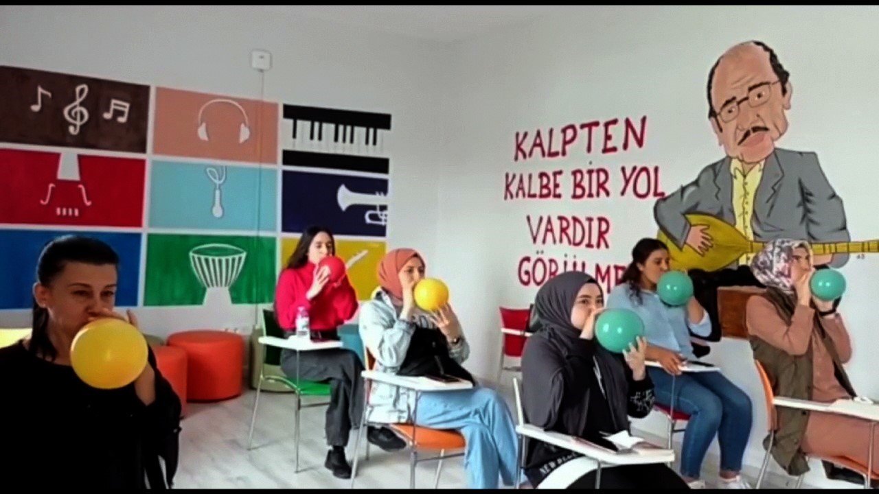 Diksiyon eğitimi ile akıcı konuşma becerisi kazanıyorlar