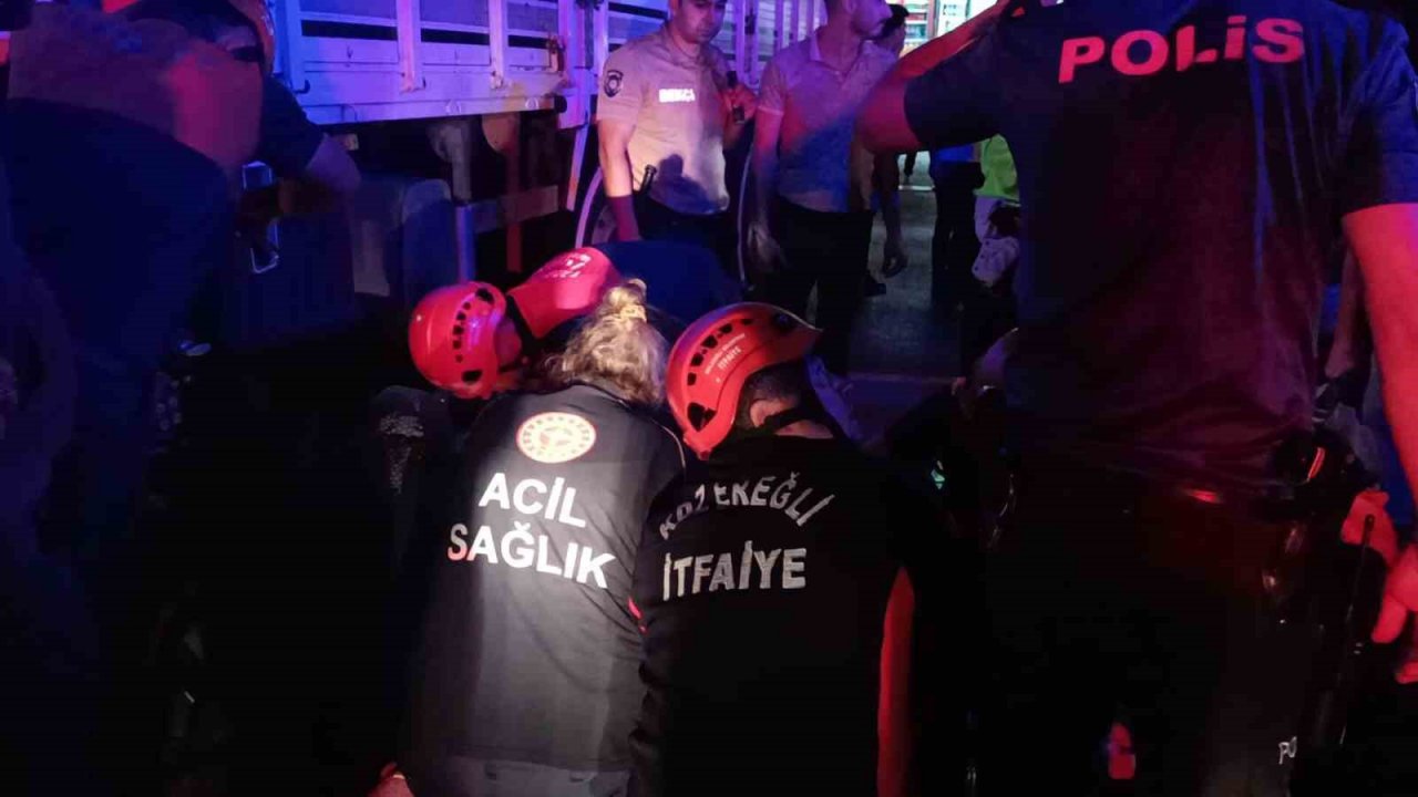 Kamyon ile motosiklet çarpıştı: 1 yaralı