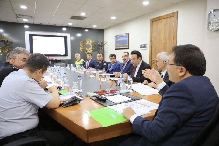 Okul Güvenliği Toplantısı, Vali Çiçek başkanlığında yapıldı