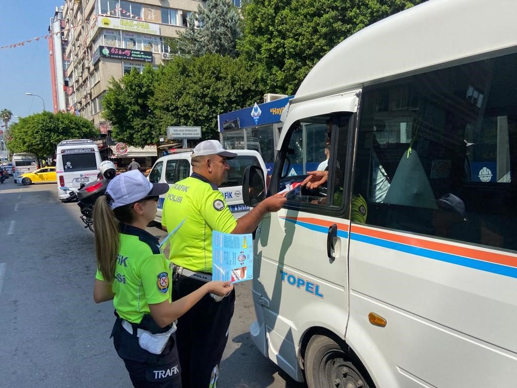 Trafik Polisinden uyarı: "korna çalmak trafiği açmaz"