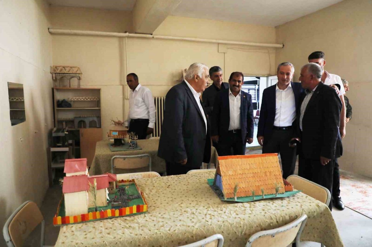 Ağrı’da muhtarlarla eğitim buluşması