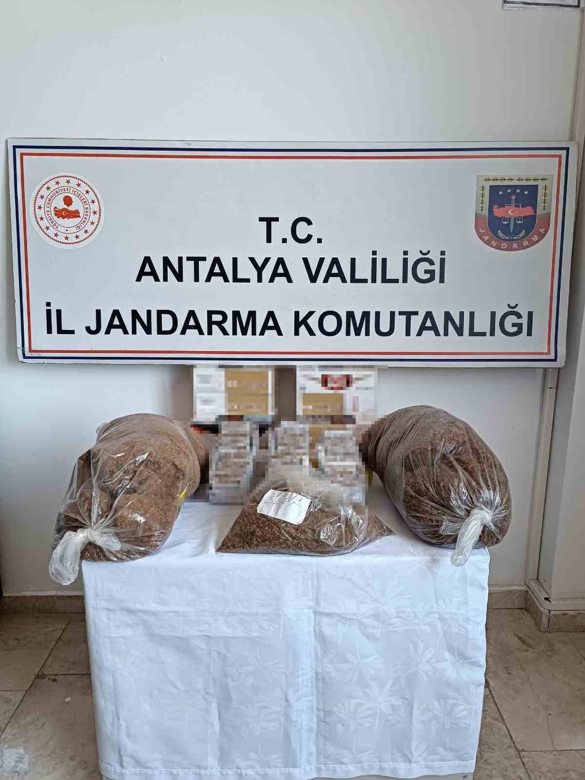 104 bin 400 adet bandrolsüz boş makaron ele geçirildi