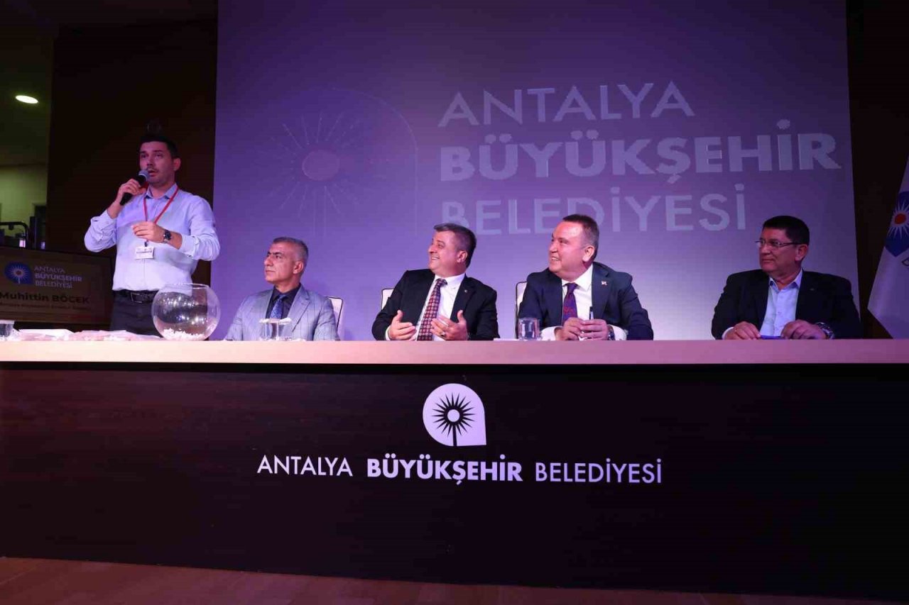 Yeni kurulan duraklarda hizmet verecek 335 taksi için kura çekimi yapıldı