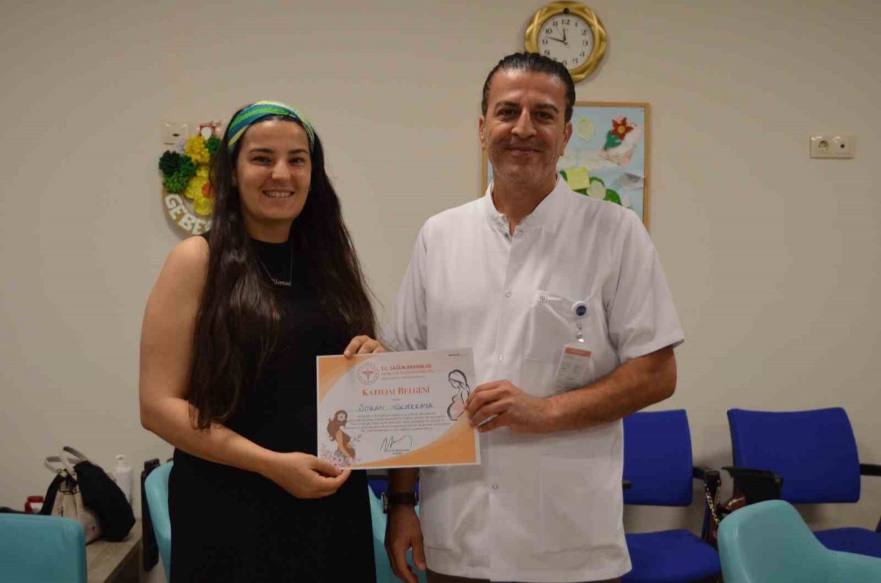 Alanya’da anne adayları sertifikalarını aldı
