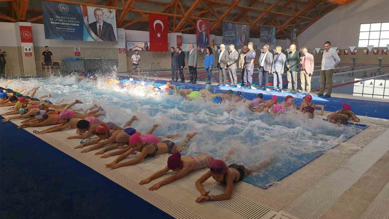 Aydın’da 8 ayda 13 bin kişi yüzme öğrendi
