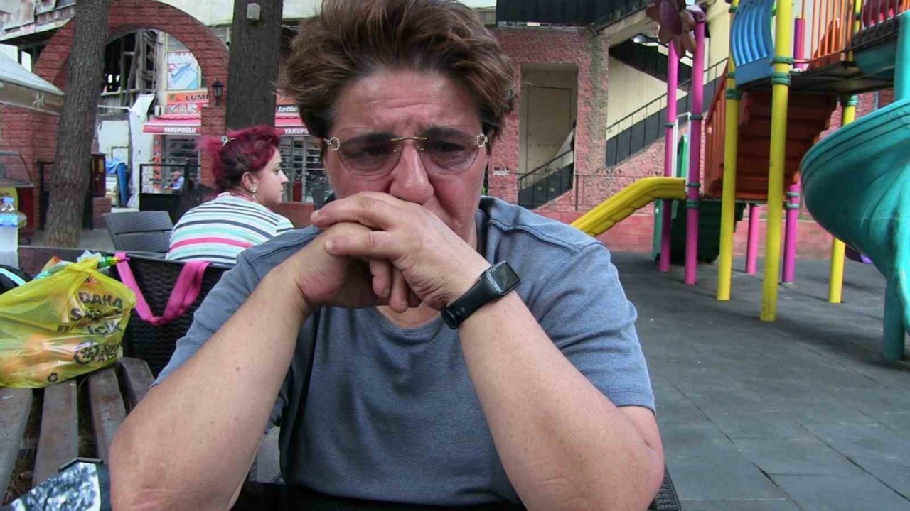 Gözyaşları kayıp oğlu için