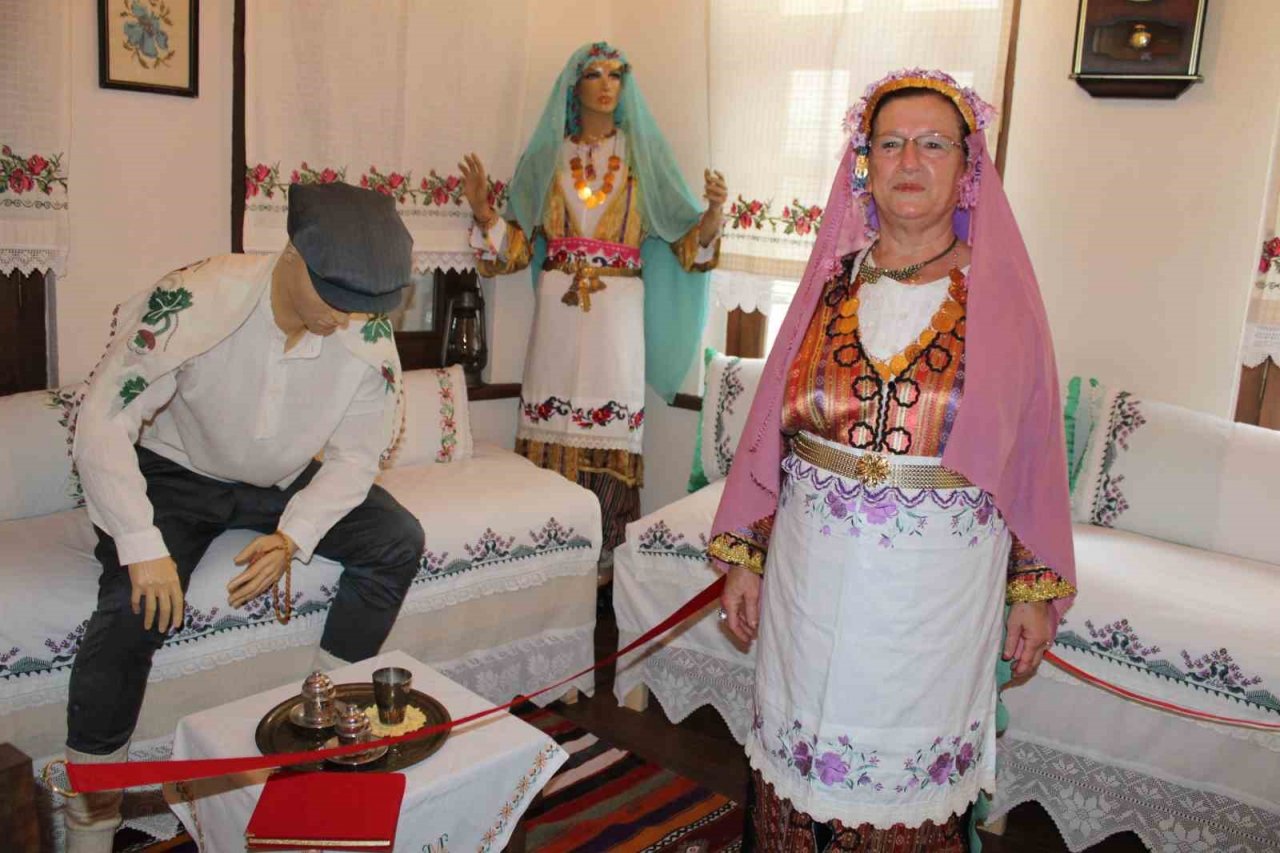 Efeler Tarih Evi, geleceğe ışık tutacak