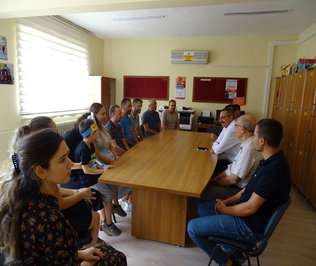 Kaymakam uyum haftasında öğrenci ve öğretmenlerle bir araya geldi