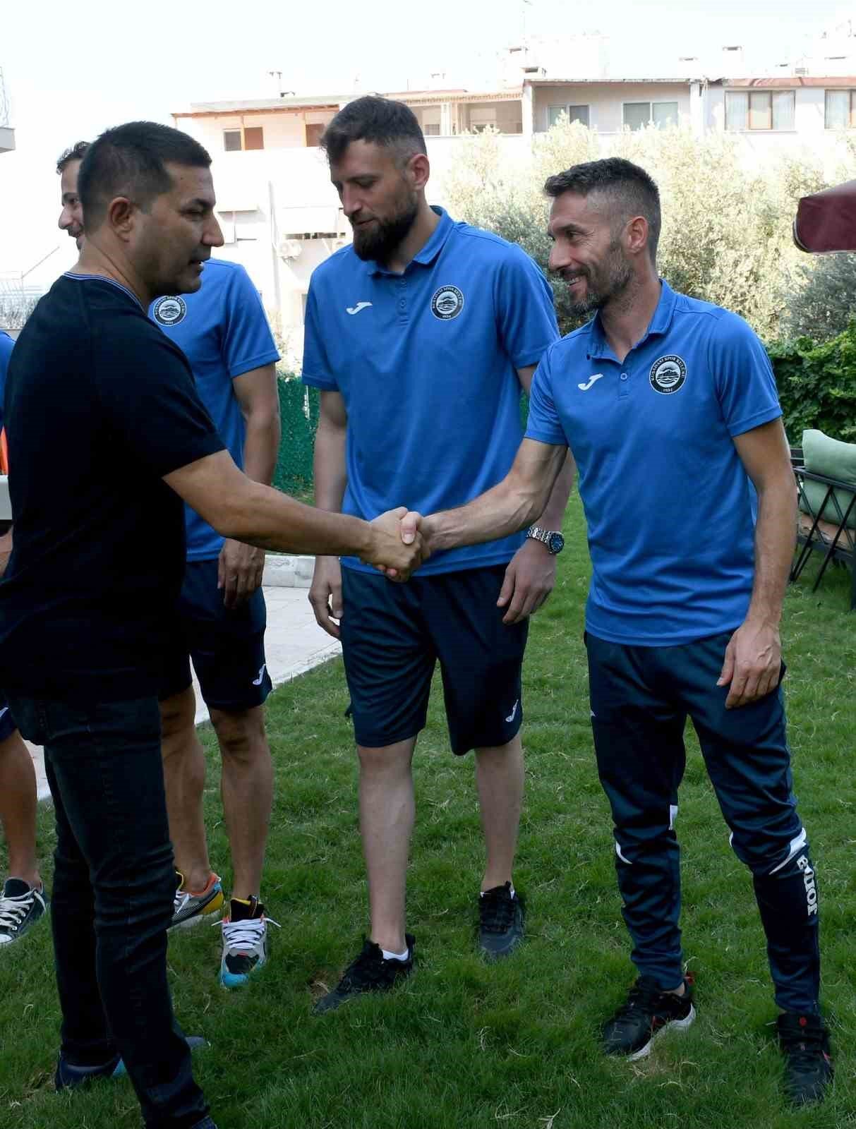 Başkan Günel: “Gençlerimizin geleceği için Kuşadasıspor’a sahip çıkalım”