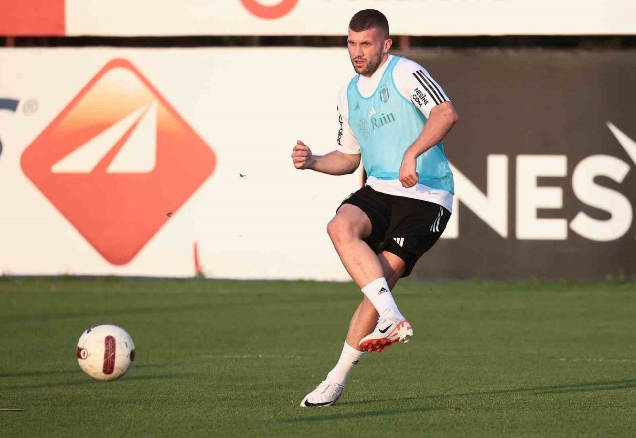 Beşiktaş, Trabzonspor maçı hazırlıklarını sürdürdü