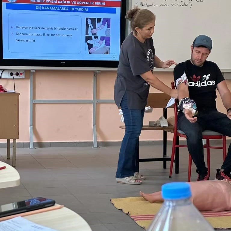 Bigadiçli öğretmenler yeni yıla ilkyardım eğitimiyle başladı