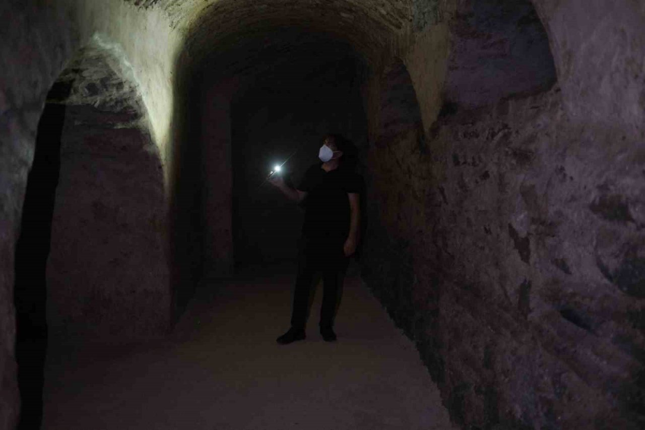 İstanbul’un ilk eğitim kurumu olan Molla Zeyrek Camii ihtişamıyla dikkat çekiyor