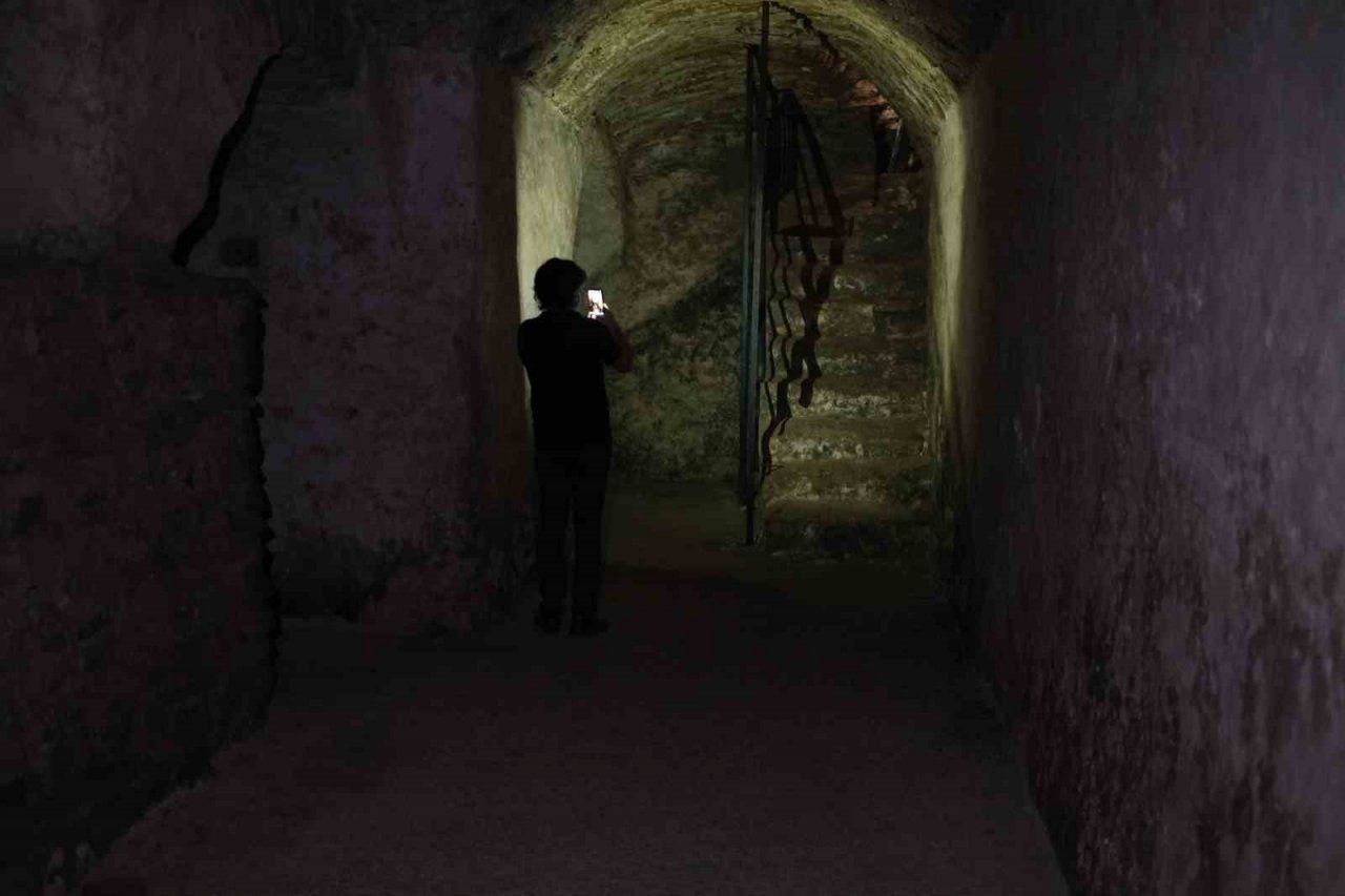 İstanbul’un ilk eğitim kurumu olan Molla Zeyrek Camii ihtişamıyla dikkat çekiyor