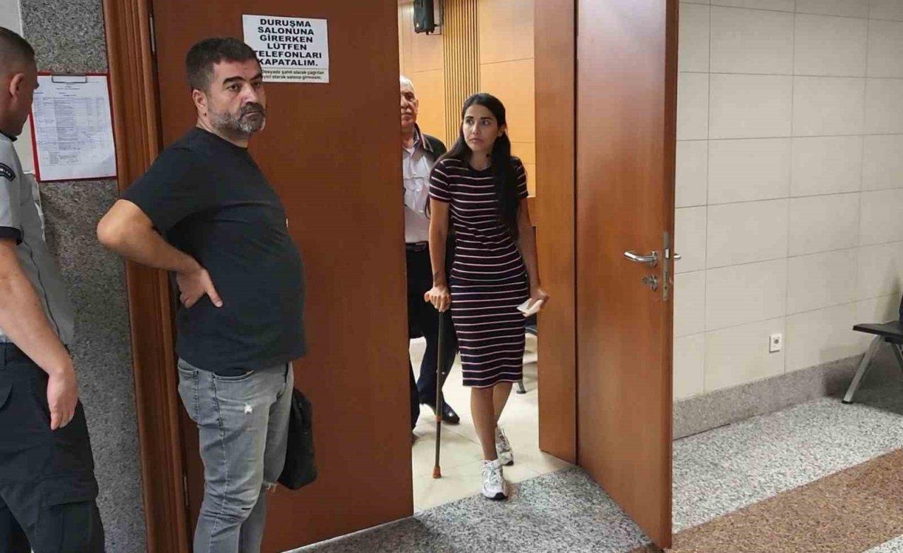 Boşanma aşamasındaki eşine kurşun yağdırmıştı: Kadın mahkemeye bastonuyla geldi
