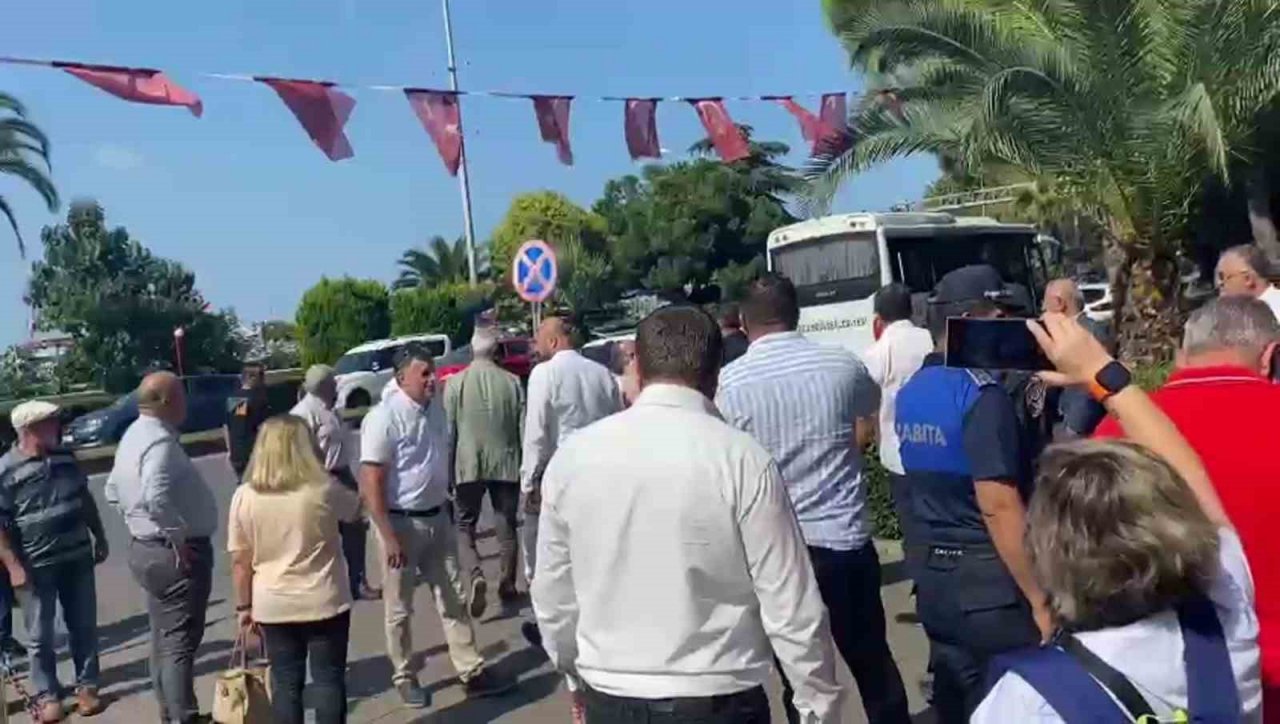 CHP’li Belediye Başkanı: "CHP ilçe örgütü ve çevresi tarafından her gün rencide ediliyorum"