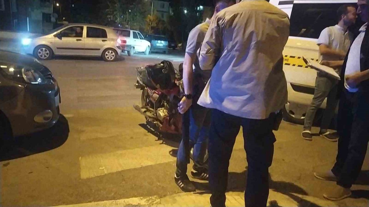 Elindeki tüfek ateş aldı, kendini vurdu