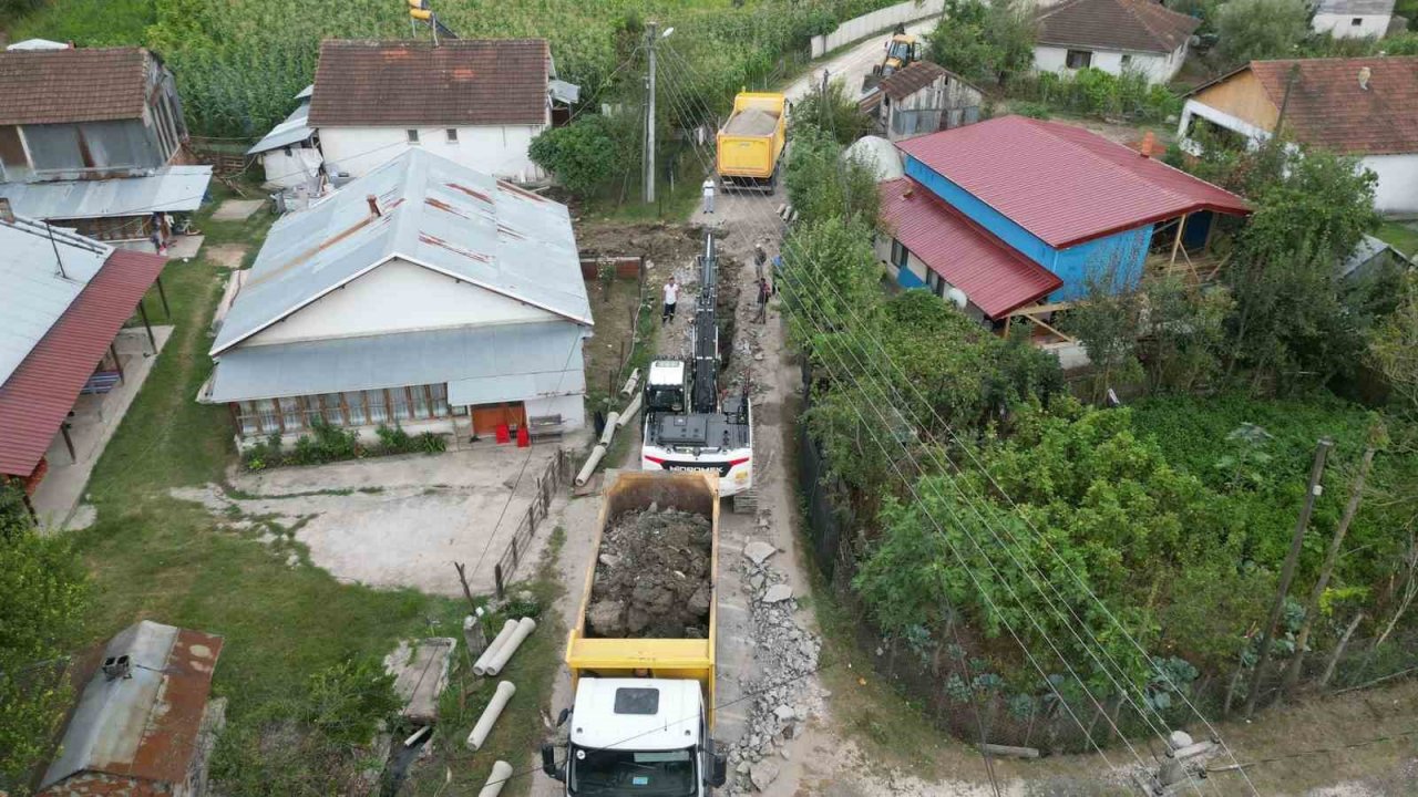 Yeni kanalizasyon hattı çekiliyor