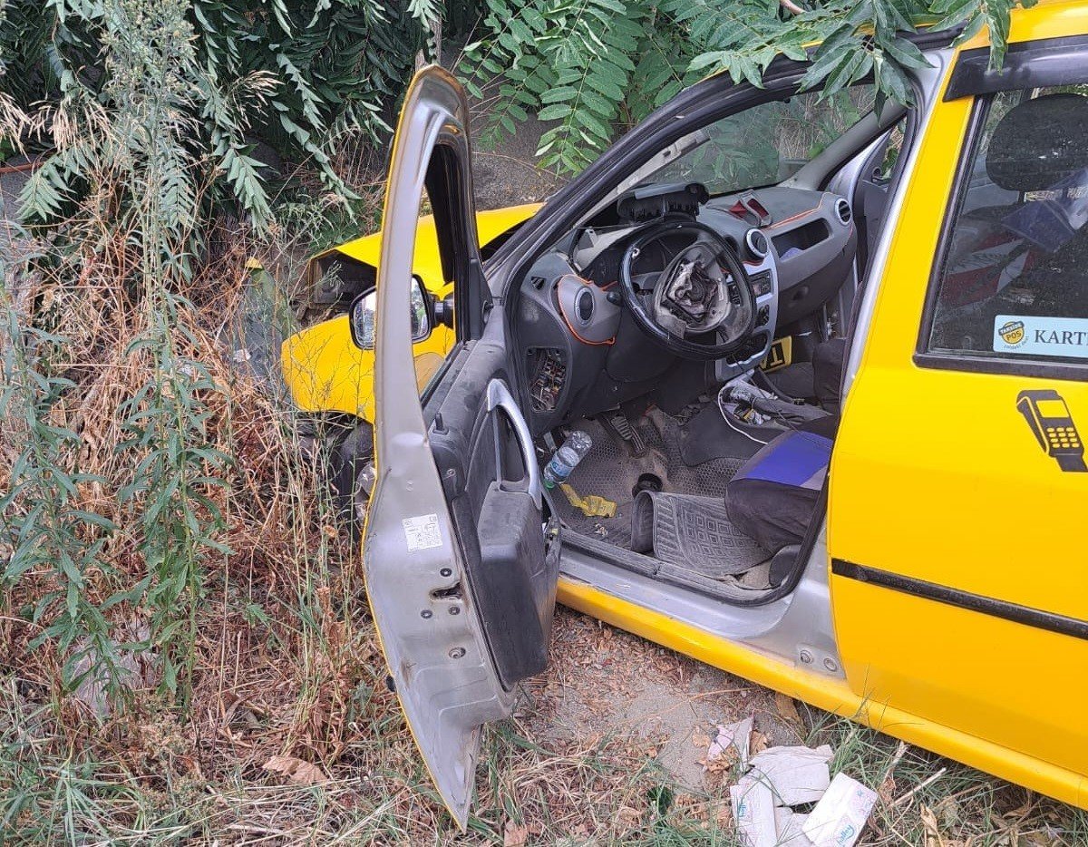 Erdek’te trafik kazasında 2 kişi yaralandı