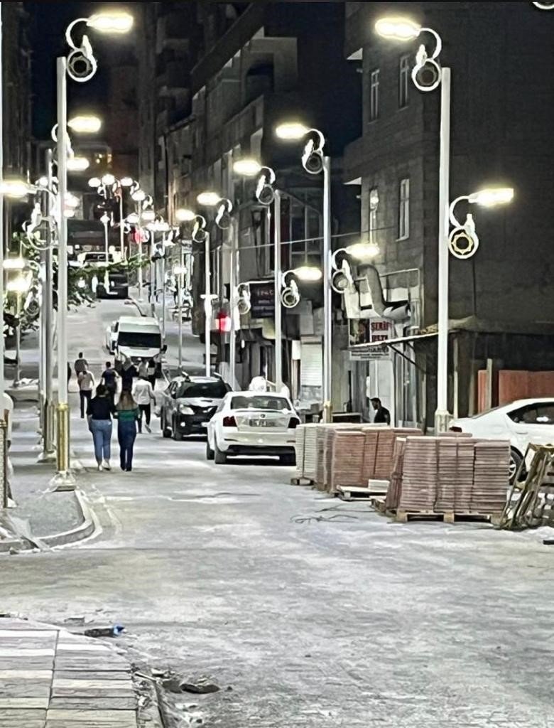 Hakkari caddeleri modern görünüme kavuşuyor