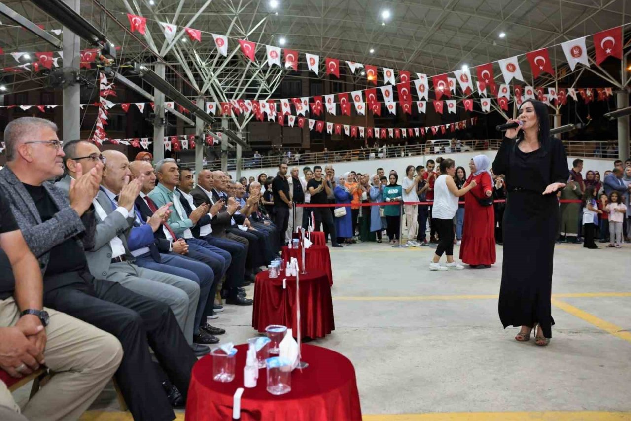 Keçiören’de mahalle konseri