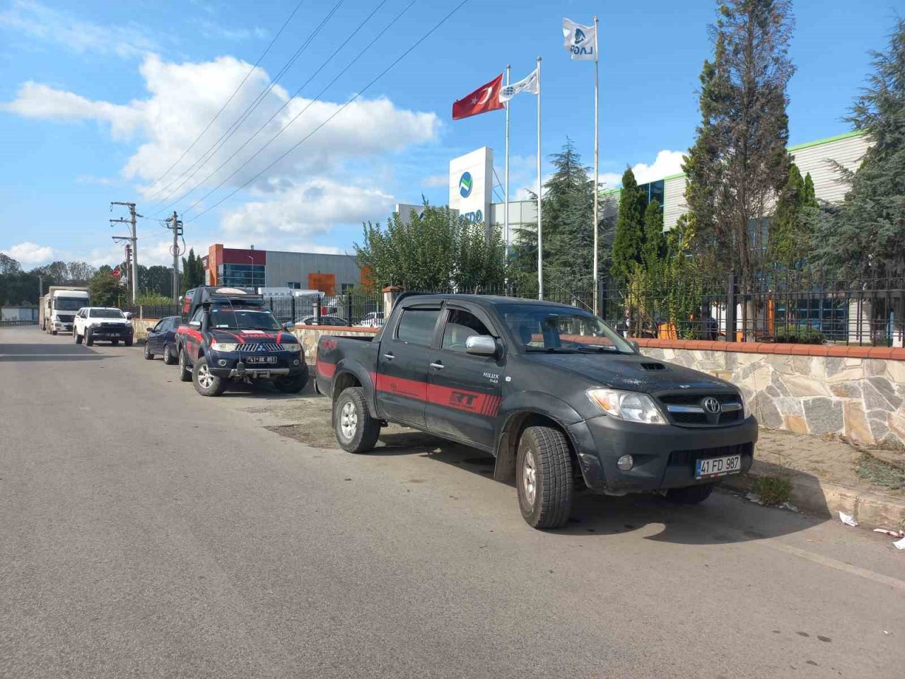 Lastik ayrıştırma makinesi arızalandı: 13 işçi dumandan etkilendi