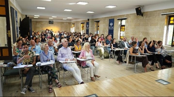 KÜN’de ’II. Uluslararası Ergenlik ve Gençlik Araştırmaları Kongresi’ başladı