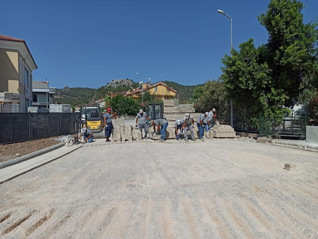 Marmaris Armutalan yolları yenileniyor