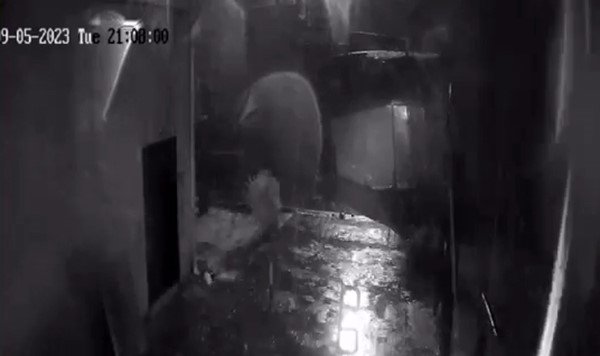 MASKO’da istinat duvarının kamyonun üzerine devrilme anı kamerada