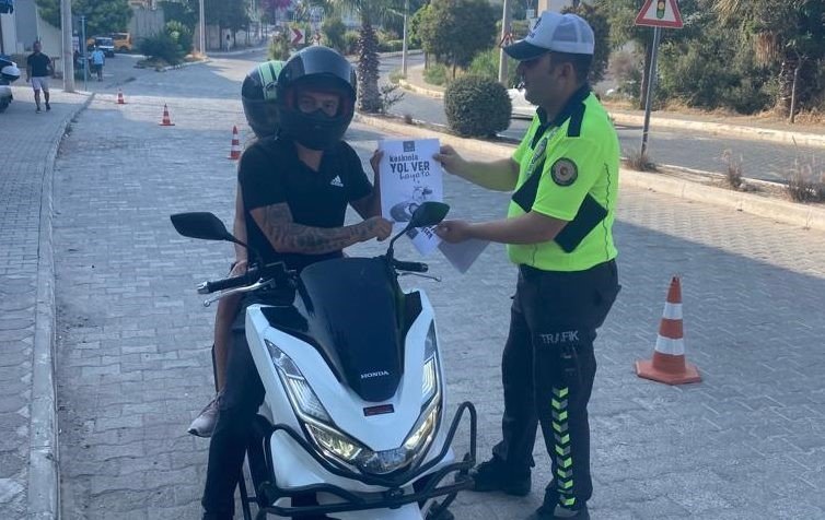 Datça’da trafik ekiplerinden motosiklet sürücülerine yönelik uygulama