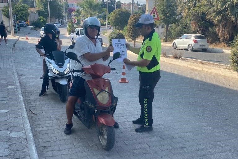 Datça’da trafik ekiplerinden motosiklet sürücülerine yönelik uygulama
