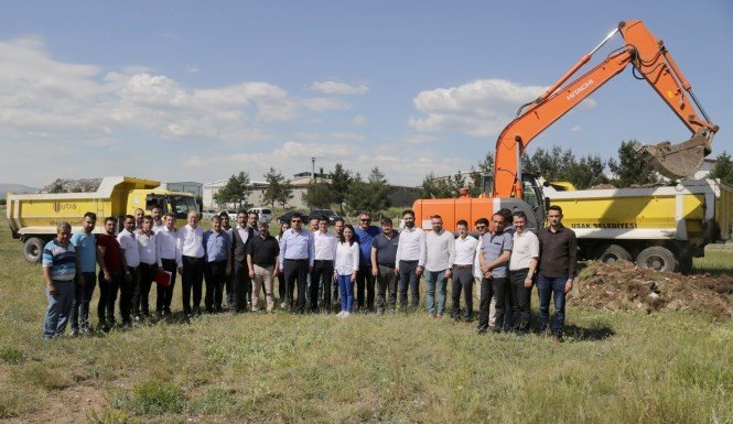 Uşak’ın büyük bir sorunu çözüm yolunda ilerliyor