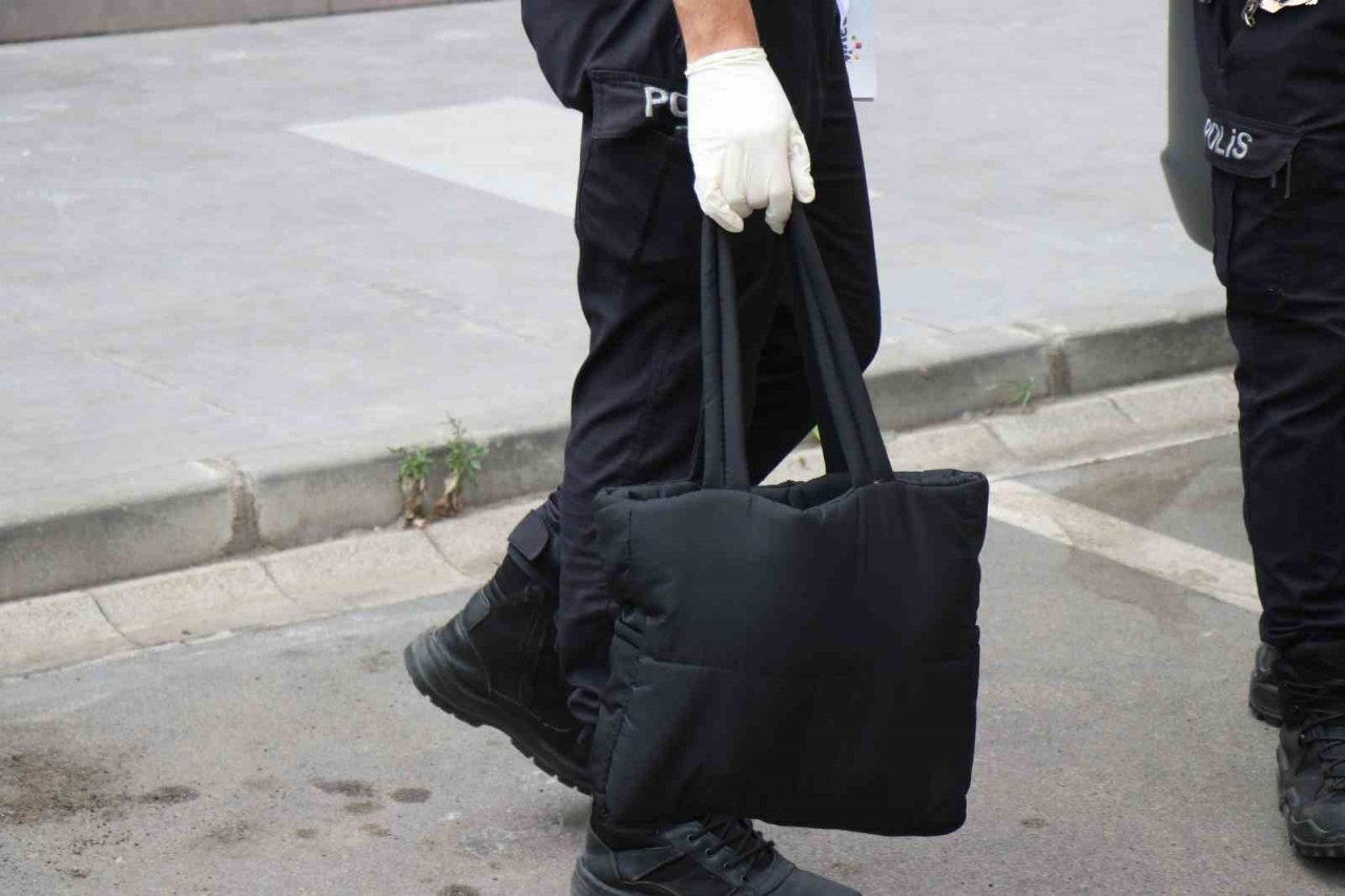 Cadde 54 AVM’de yer alan dairenin banyosunda ölü bulundu