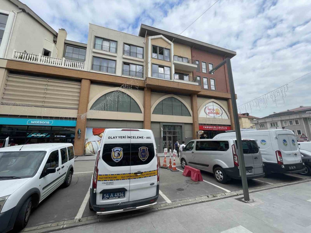 Cadde 54 AVM’de yer alan dairenin banyosunda ölü bulundu