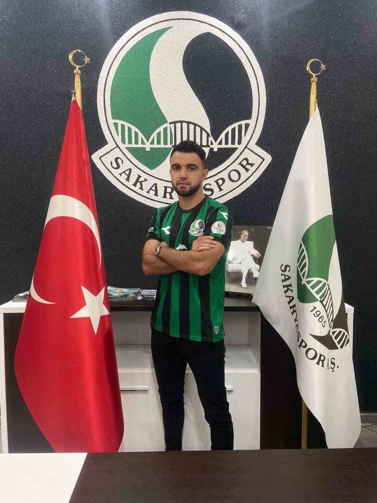 Sakaryaspor, Sinan Kurt ile sözleşme imzaladı