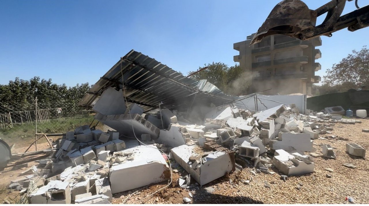 Suruç’ta kaçak galericiler sitesinin yıkımında gerginlik yaşandı