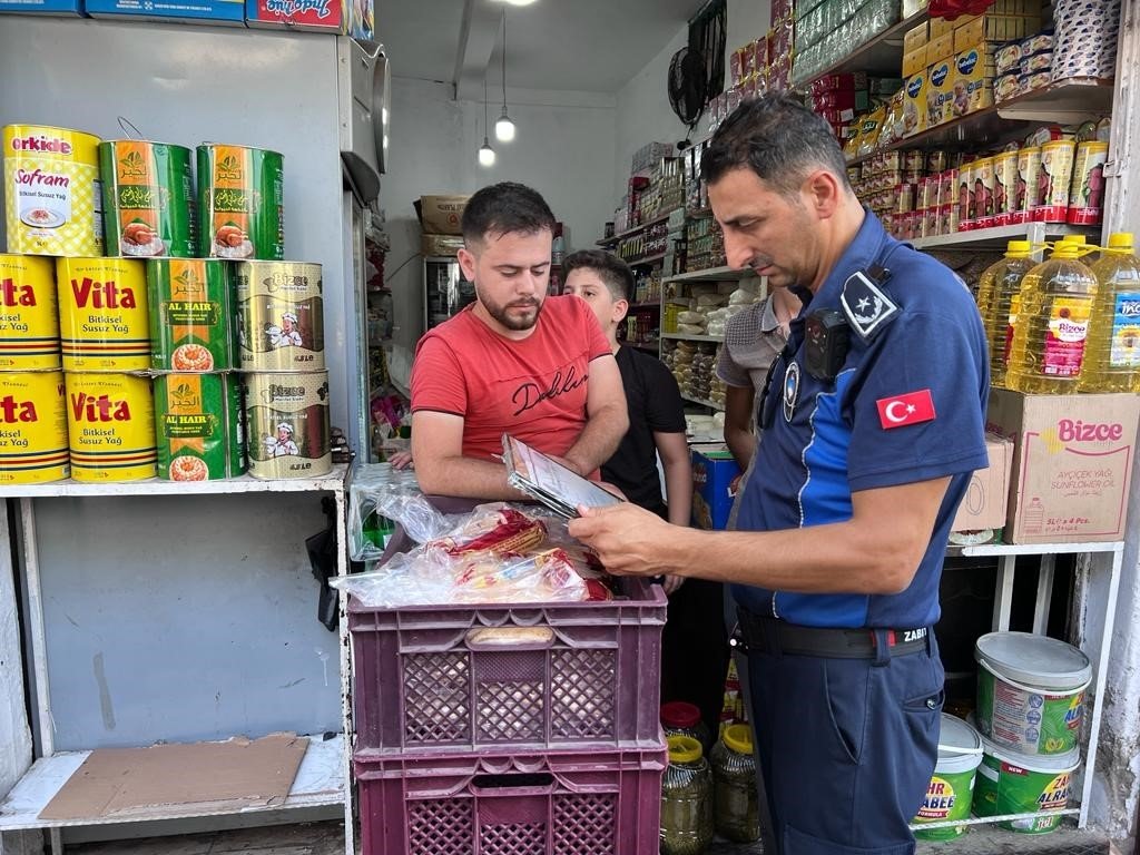 Seyhan zabıtasından sıkı denetim