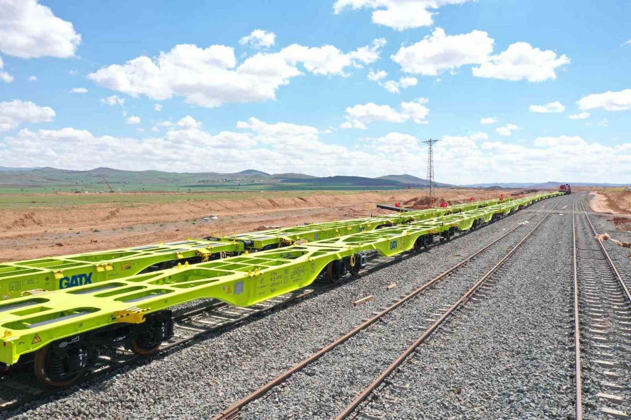 Sivas’ta fabrikalar bir bir yükseliyor, kentte işsizlik azalacak üretim artacak