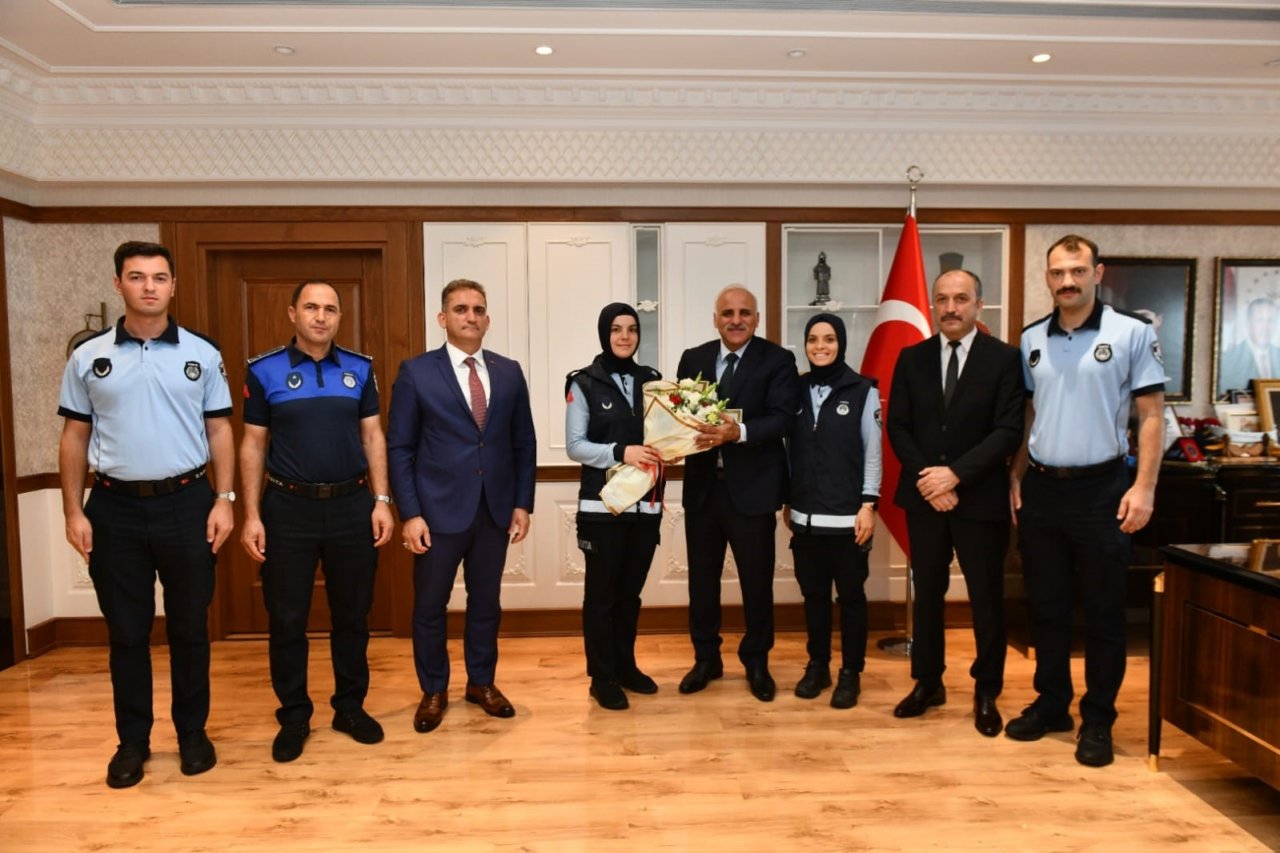 Başkan Zorluoğlu zabıta ekipleri ile bir araya geldi