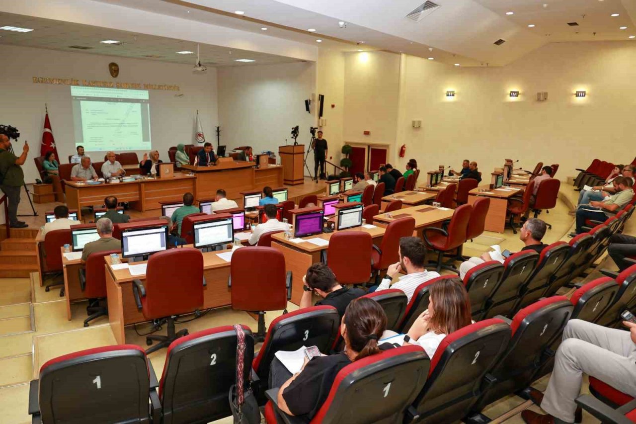 Uşak’taki yağışlar meclis gündeminde konuşuldu