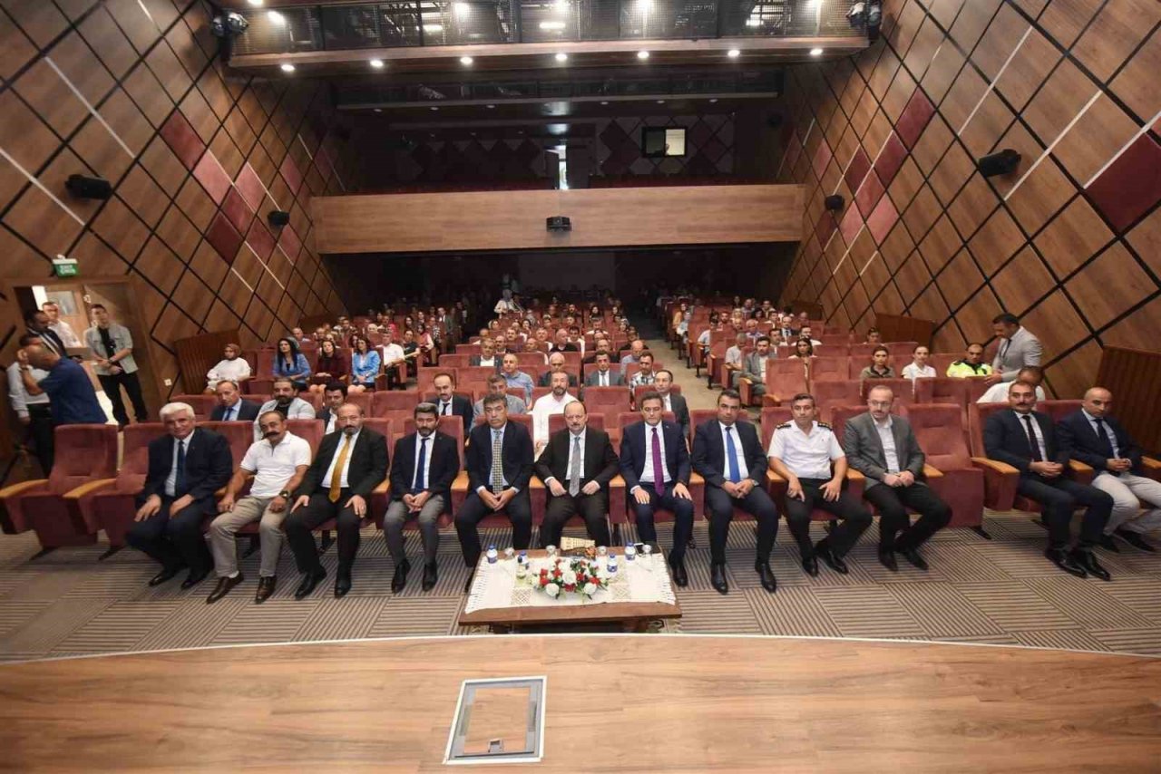 Vali Dallı: “Eğitim sürecinin güvenli şekilde yürütülmesi için her türlü tedbir alındı”